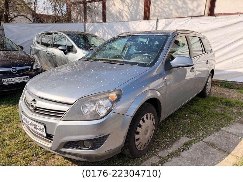 Gebraucht Opel Astra Edition 90 PS (66 kW) 2010 Silber Limousine