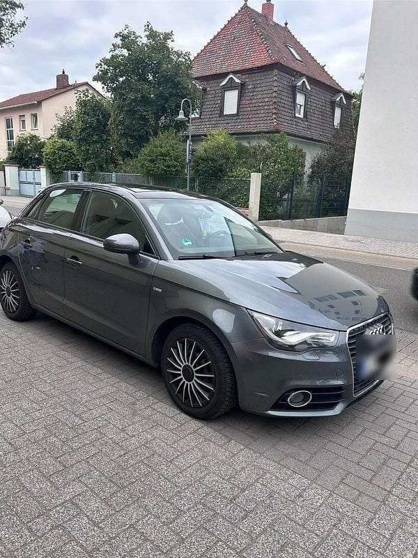 Grau Gebraucht 2012 Audi A1 S-Line Kleinwagen | 8.800 € - Bild 1/4
