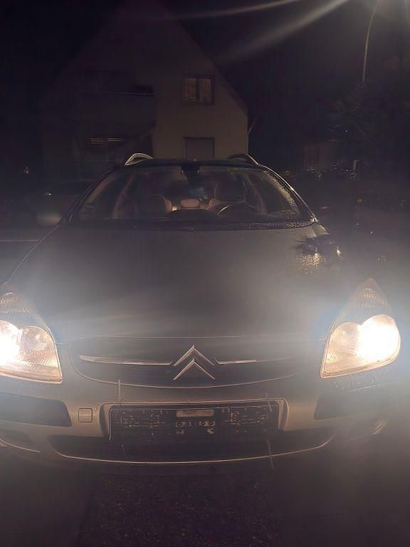 Grau Gebraucht 2003 Citroën C5 Limousine | 2.200 € (Fairer Preis) - Bild 1/4