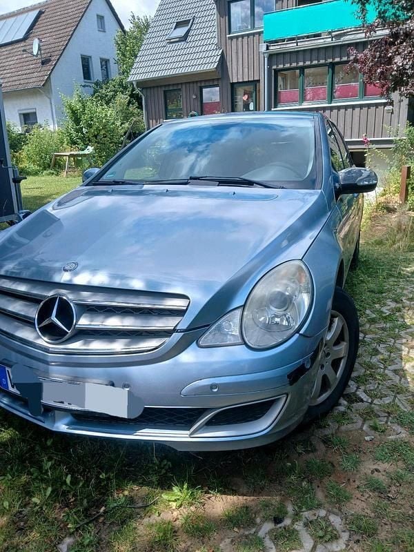 Blau Gebraucht 2006 Mercedes R320 Van / Kleinbus | 4.000 € (Fairer Preis) - Bild 1/4