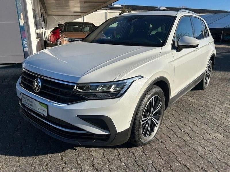 Gebraucht VW Tiguan Active 150 PS (110 kW) 2021 Weiß SUV