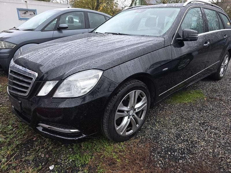 Gebraucht Mercedes E350 265 PS (194 kW) 2011 Schwarz Kombi