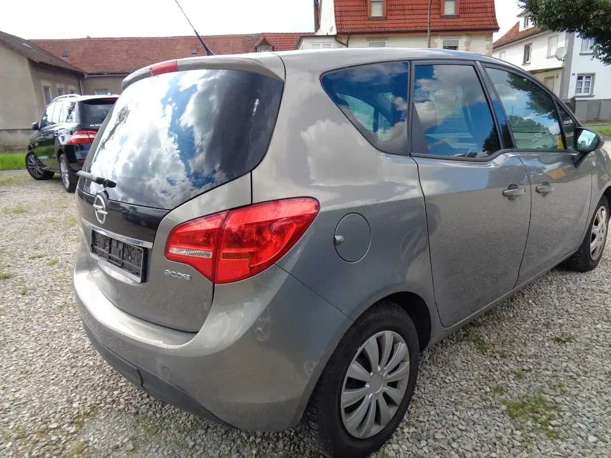 Gebraucht Opel Meriva Design Edition 120 PS (88 kW) 2012 Braun Van / Kleinbus