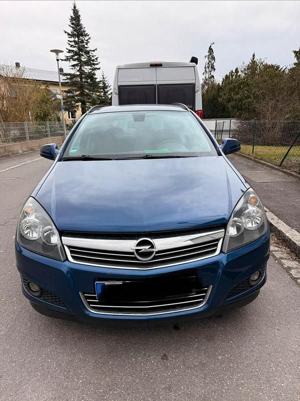 Gebraucht Opel Astra 110 PS (80 kW) 2010 Blau Kombi