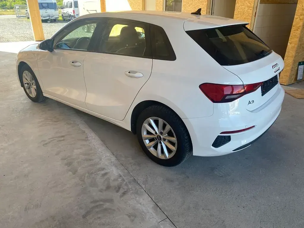 Gebraucht Audi A3 Basis 110 PS (80 kW) 2022 Ibisweiss Limousine