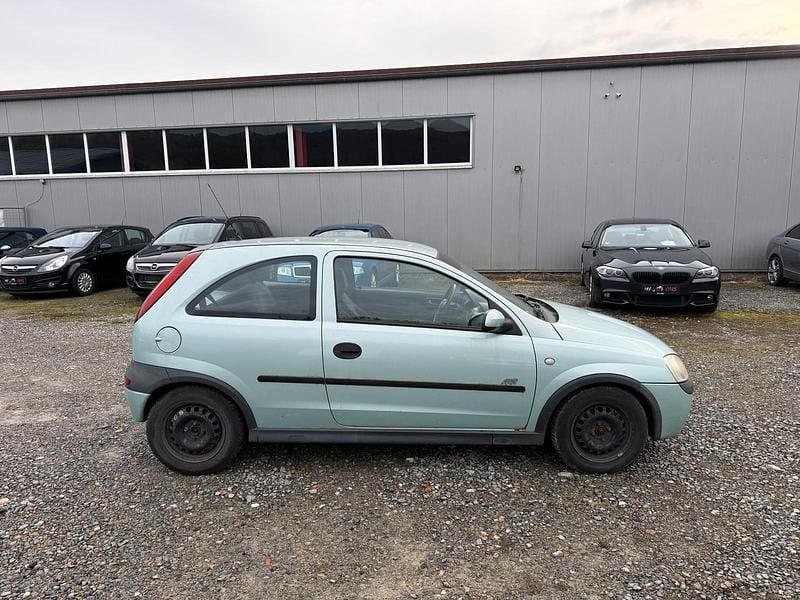 Gebraucht Opel Corsa Sport 90 PS (66 kW) 2001 Grün Kleinwagen