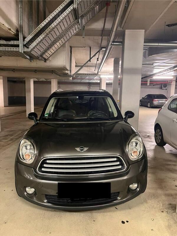 Braun Gebraucht 2011 Mini Cooper Countryman SUV | 7.500 € - Bild 1/4