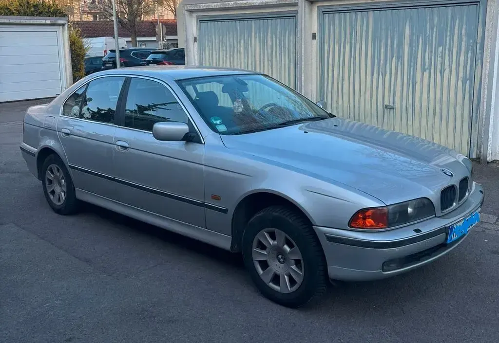 Gebraucht BMW 523 170 PS (125 kW) 2000 Grau Limousine