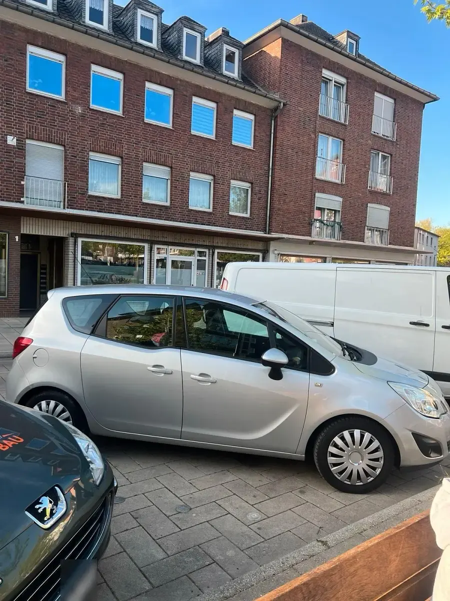 Gebraucht Opel Meriva 131 PS (96 kW) 2012 Grau Van / Kleinbus