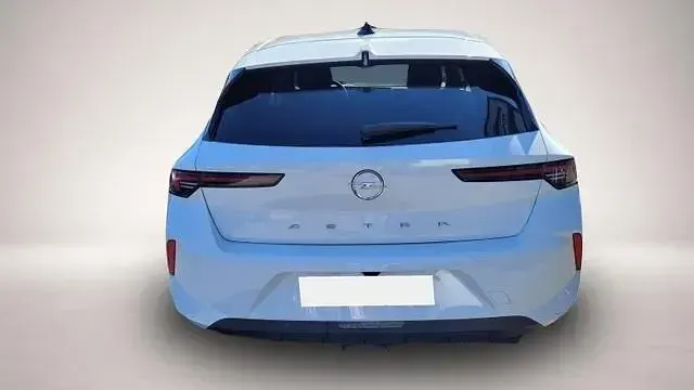 Neu Opel Astra Edition 131 PS (96 kW) 2026 Manufacturer Limousine