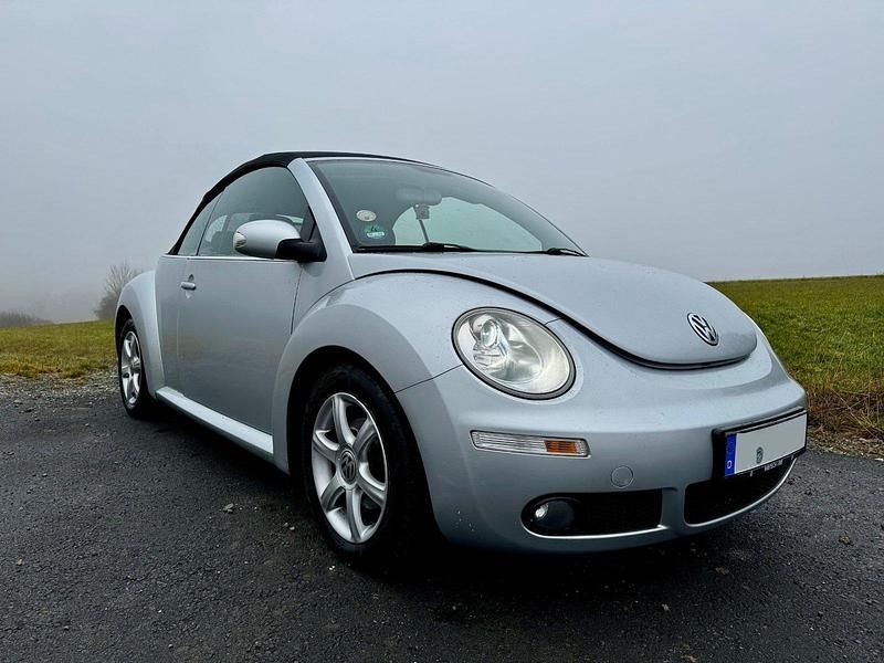 Gebraucht VW New Beetle Cabriolet 105 PS (77 kW) 2010 Silber Cabrio
