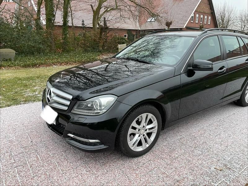 Schwarz Gebraucht 2013 Mercedes C220 Kombi | 4.800 € (Guter Preis) - Bild 1/4