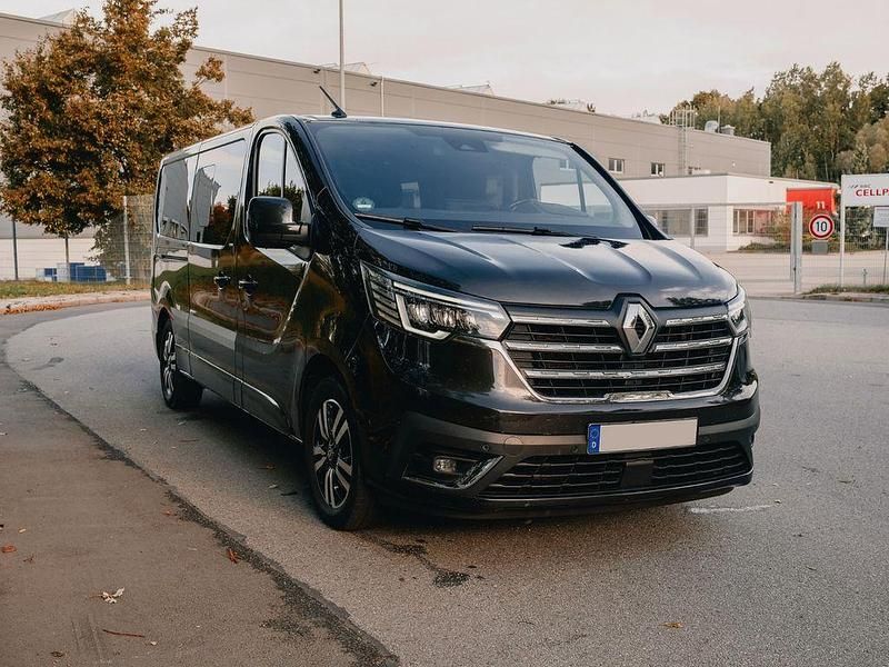 Schwarz Gebraucht 2022 Renault Trafic Van | 28.600 € (Superpreis) - Bild 1/4