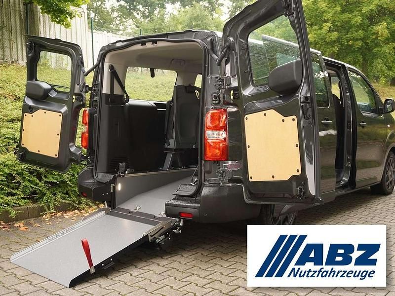 Gebraucht Opel Vivaro 177 PS (130 kW) 2024 Grau Van / Kleinbus