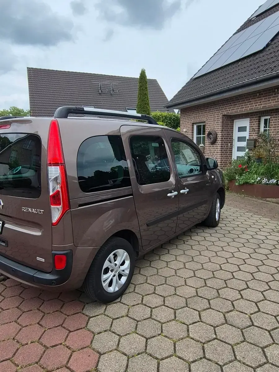 Gebraucht Renault Kangoo LIMITED 114 PS (83 kW) 2016 Braun Van / Kleinbus