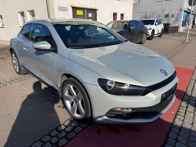 Gebraucht VW Scirocco 122 PS (89 kW) 2011 Silver leaf white gold Coupé