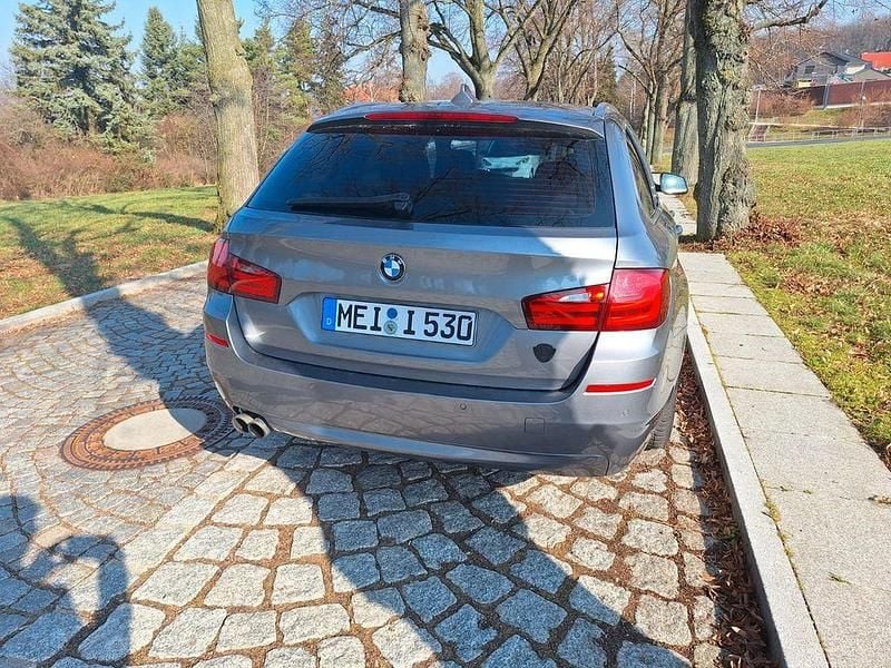 Gebraucht BMW 530 272 PS (200 kW) 2011 Silber Kombi