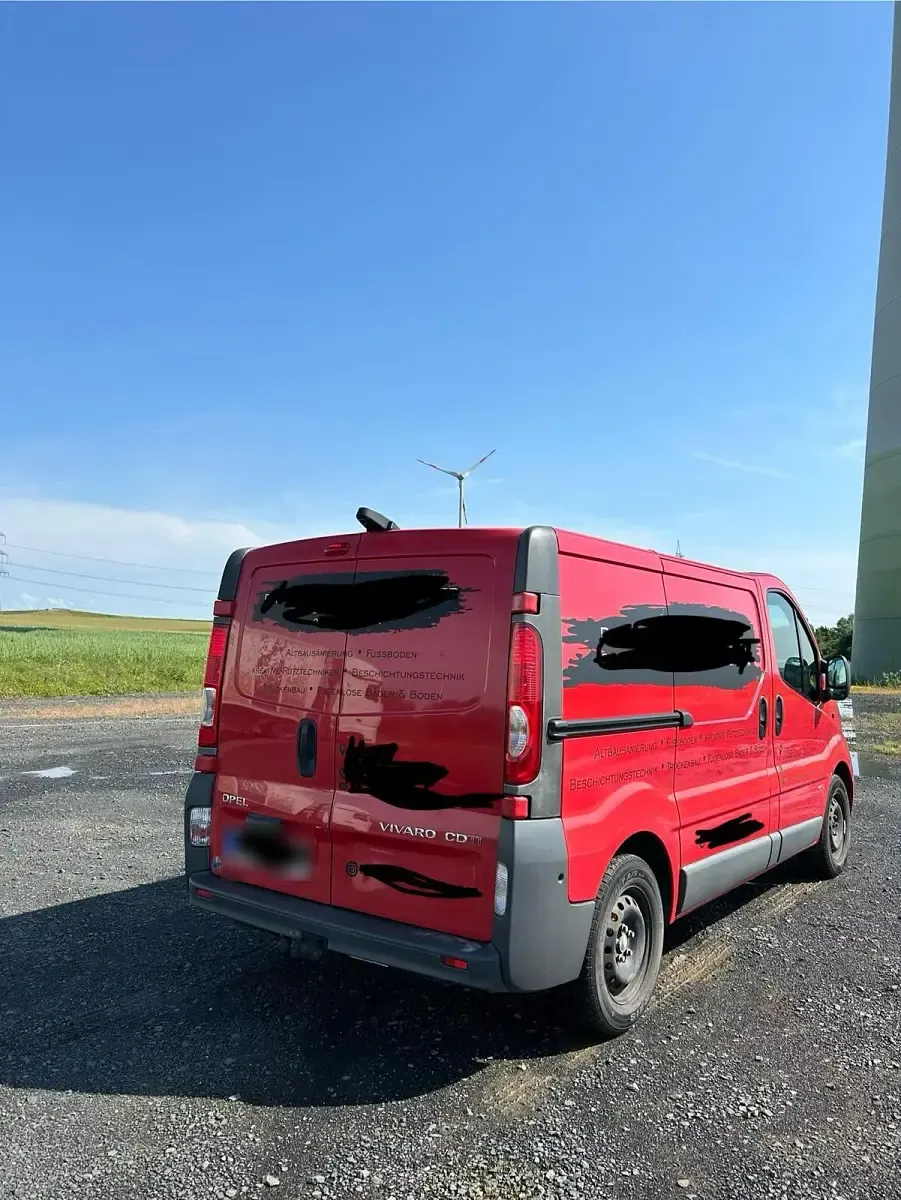 Gebraucht Opel Vivaro 114 PS (83 kW) 2011 Rot Van / Kleinbus