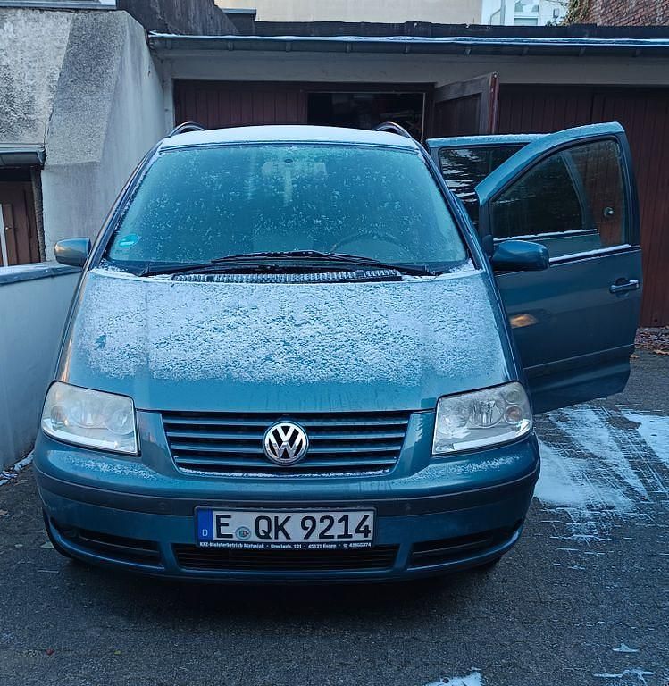 Blau Gebraucht 2004 VW Sharan Van / Kleinbus | 2.500 € (Guter Preis) - Bild 1/4