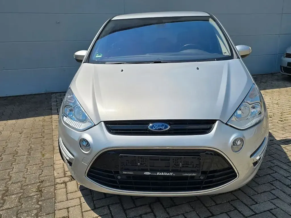 Gebraucht Ford S-MAX Titanium 163 PS (119 kW) 2011 Silber Van / Kleinbus