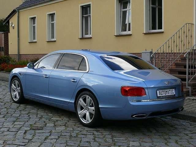 Gebraucht Bentley Flying Spur 625 PS (459 kW) 2014 Eisblaumet. Limousine