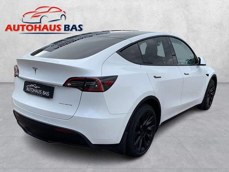 Gebraucht Tesla Model Y Long Range AWD 378 kW (514 PS) 2022 Pearl white multi coat SUV