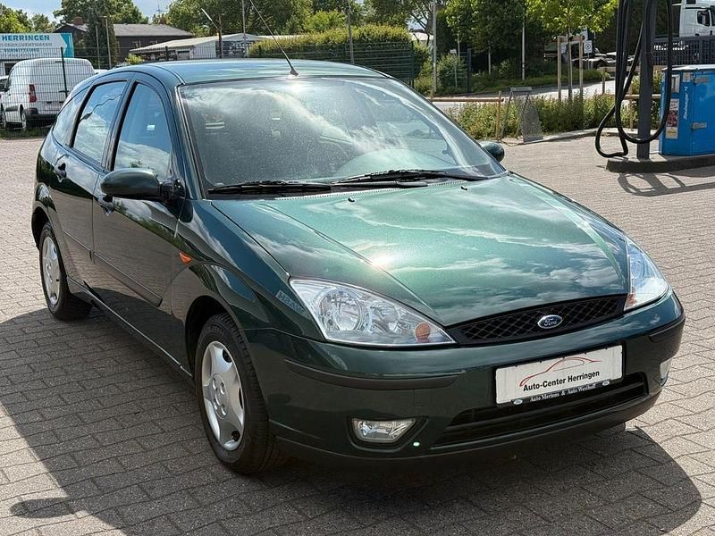 Second-hand Ford Focus 101 CP (74 kW) 2004 Verde Berlinǎ