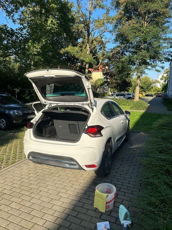 Gebraucht Citroën DS4 So Chic 120 PS (88 kW) 2011 Weiß Kleinwagen
