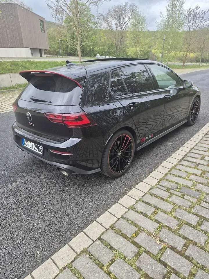 Gebraucht VW Golf VIII GTI 300 PS (220 kW) 2022 Schwarz Limousine