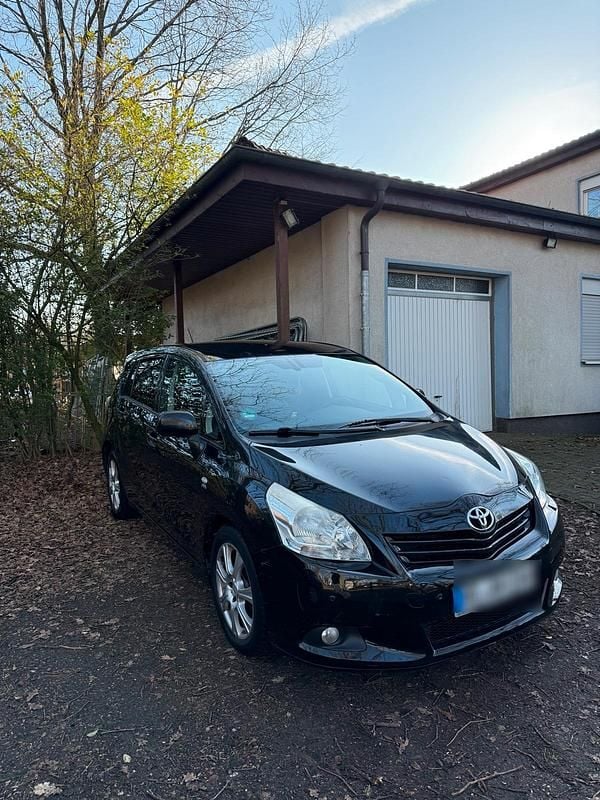 Gebraucht Toyota Verso 150 PS (110 kW) 2011 Schwarz Van / Kleinbus