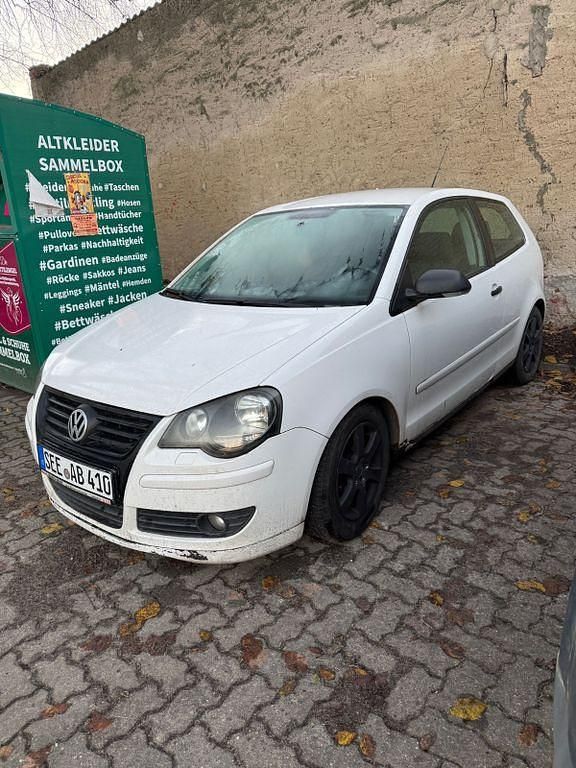 Weiß Gebraucht 2007 VW Polo Limousine | 800 € (Superpreis) - Bild 1/4