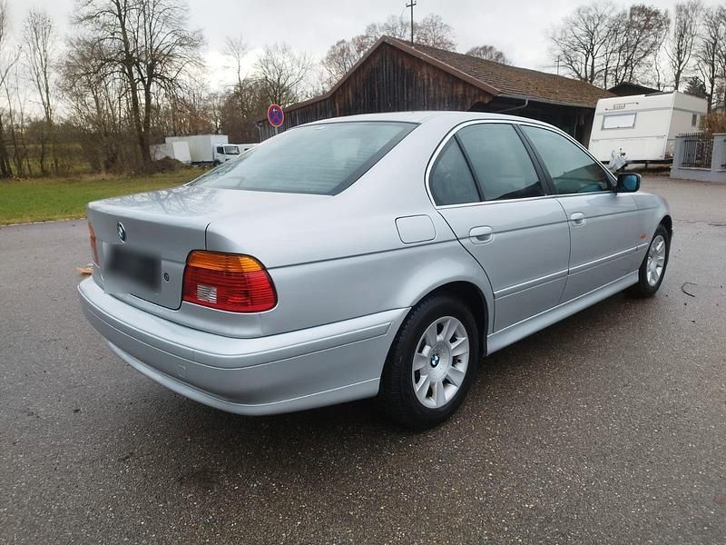 Gebraucht BMW 520 170 PS (125 kW) 2000 Silber Limousine