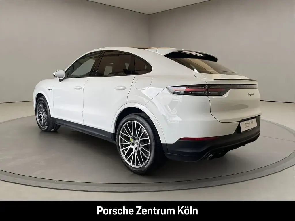 Gebraucht Porsche Cayenne E-Hybrid Coupe Platinum Edition 462 PS (339 kW) 2023 Weiß SUV