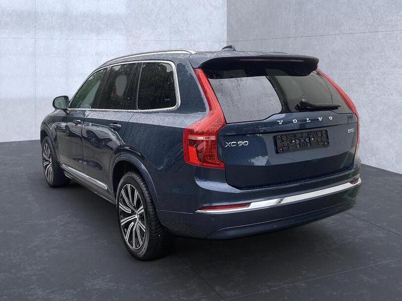 Second-hand Volvo XC90 Plus 250 CP (183 kW) 2023 Albastru SUV