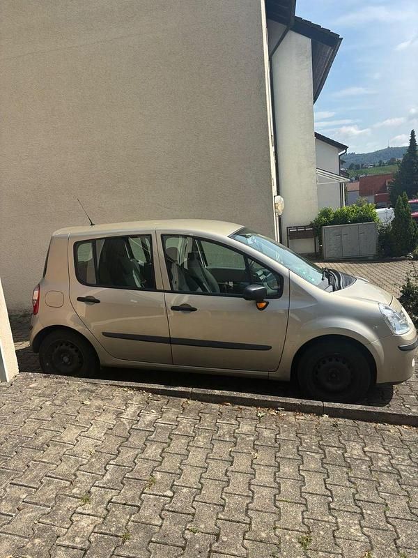 Braun Gebraucht 2007 Renault Modus Authentique Van / Kleinbus | 1.399 € (Guter Preis) - Bild 1/4