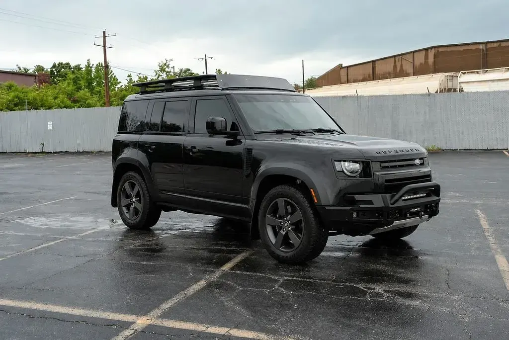 Gebraucht Land Rover Defender 525 PS (386 kW) 2024 Schwarz SUV
