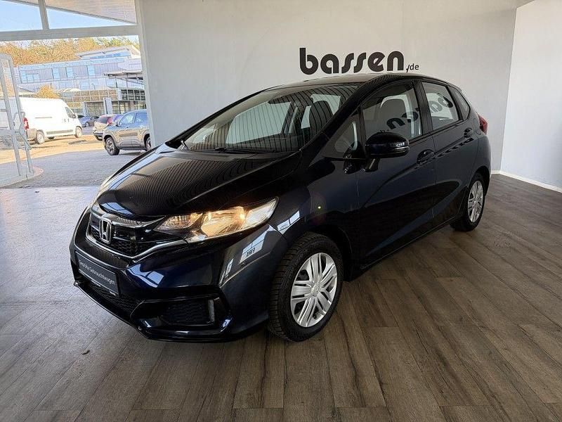 Gebraucht Honda Jazz Trend 102 PS (75 kW) 2019 Brillant sporty blue metallic Kleinwagen
