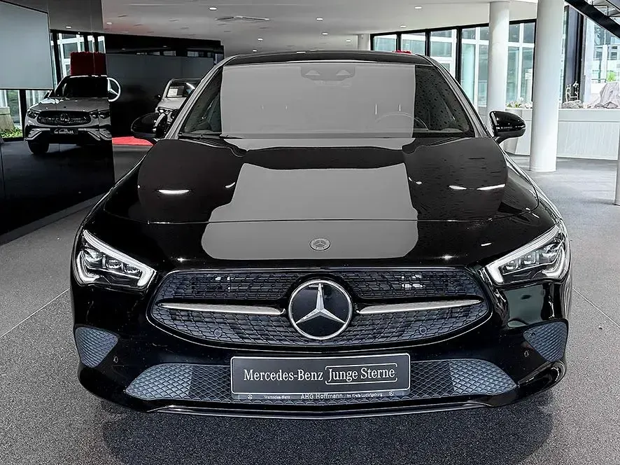 Gebraucht Mercedes CLA250e Night 160 PS (117 kW) 2023 Schwarz Coupé