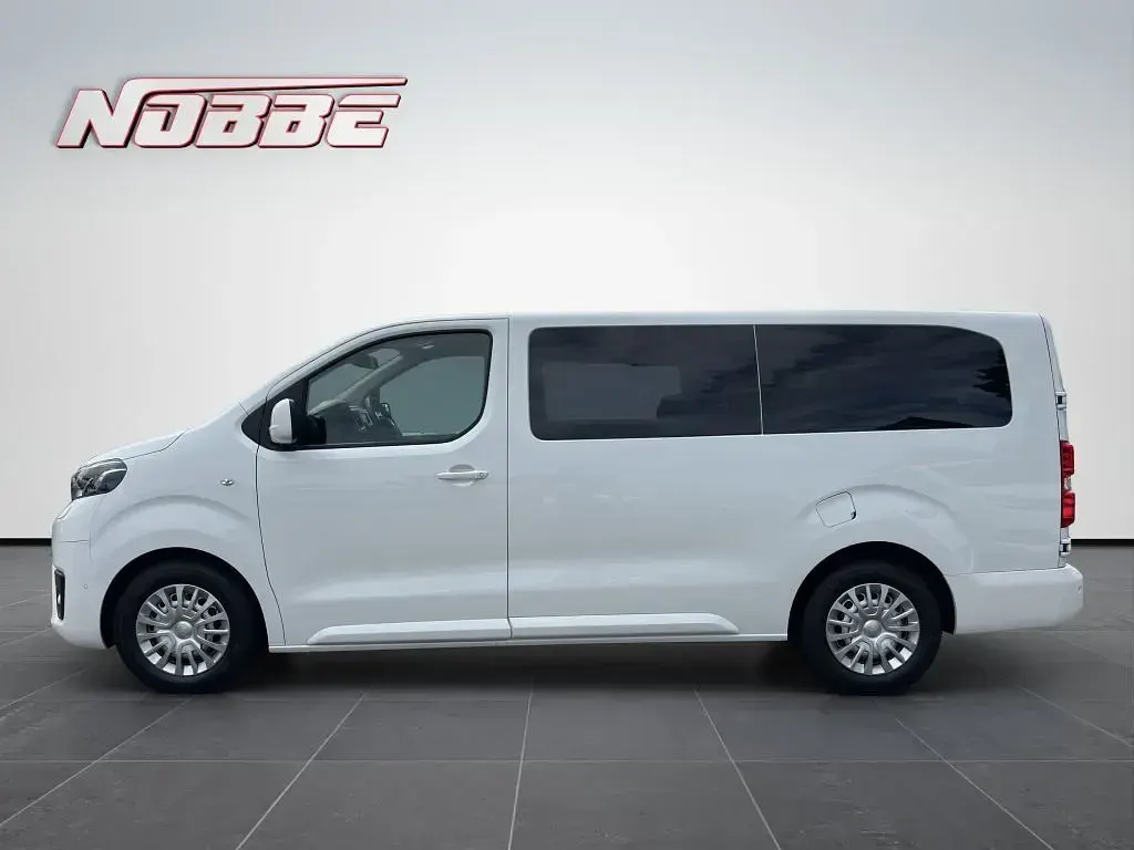 Gebraucht Toyota Proace Verso 144 PS (105 kW) 2022 Weiß Kombi