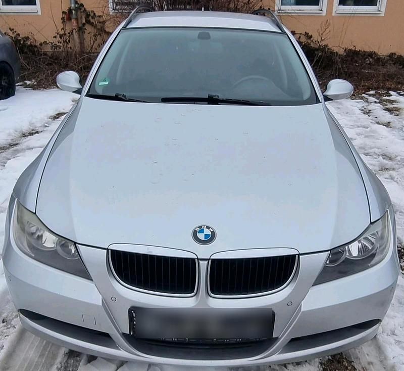 Silber Gebraucht 2006 BMW 320 Kombi | 3.350 € (Superpreis) - Bild 1/4