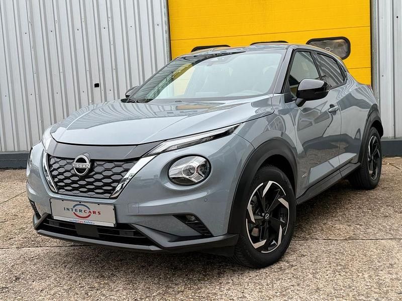 Grau Gebraucht 2023 Nissan Juke N-Connecta SUV | 19.900 € (Guter Preis) - Bild 1/4