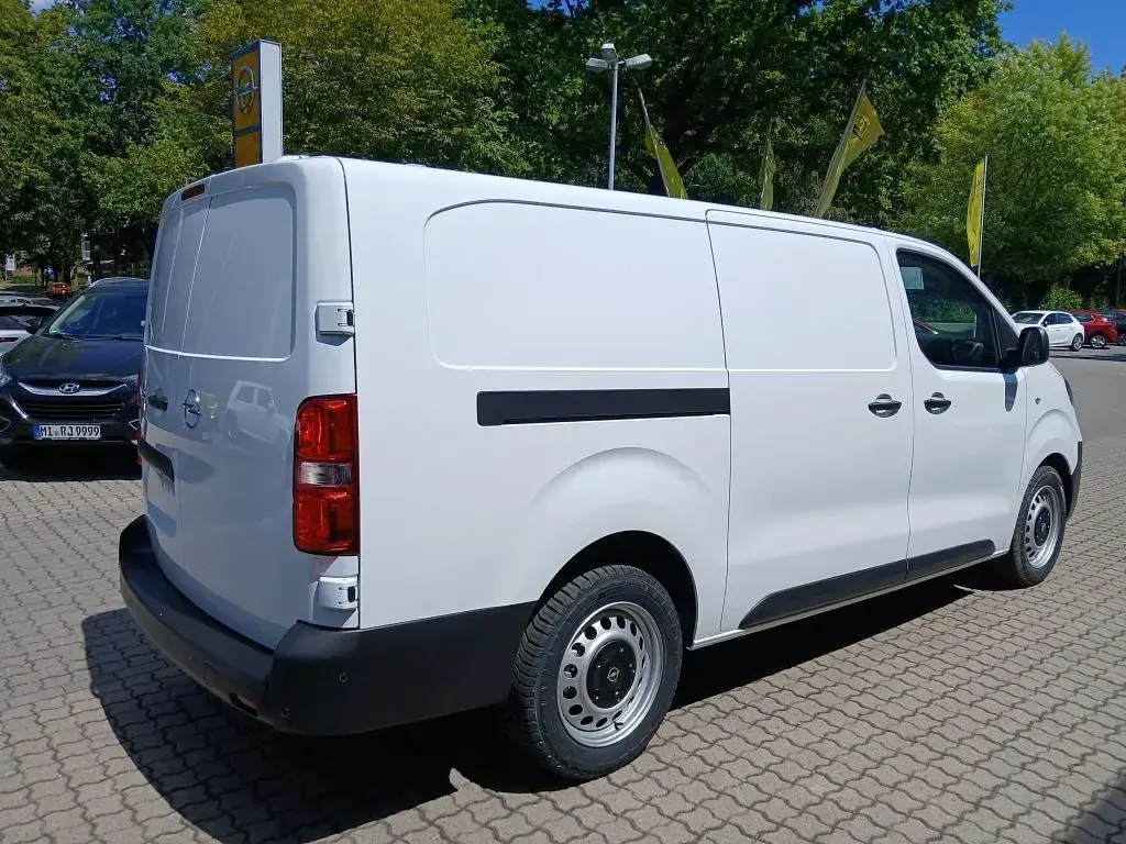 Gebraucht Opel Vivaro-e Combi S 150 PS (110 kW) 2026 Kaolin weiß Van / Kleinbus