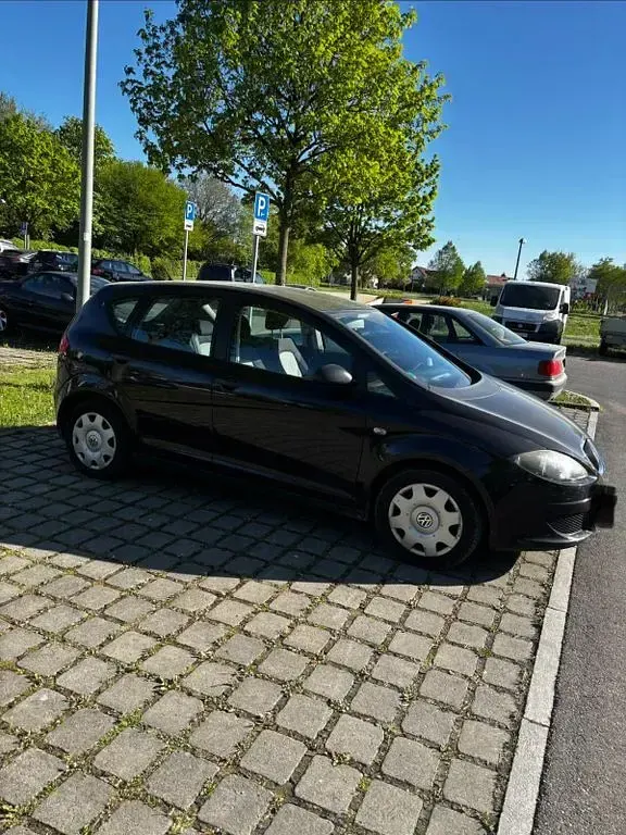 Second-hand Seat Altea 105 CP (77 kW) 2008 Negru Monovolum