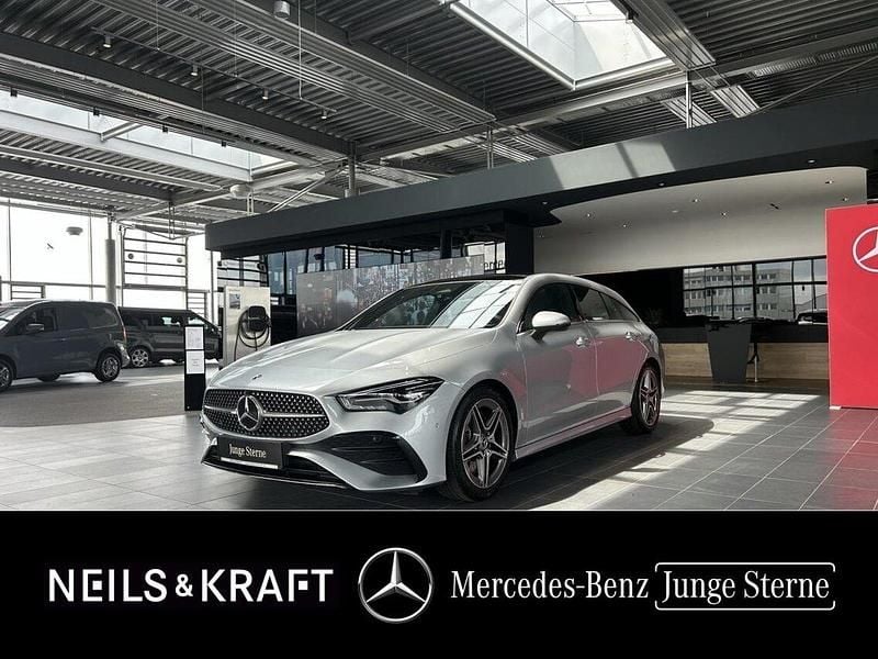 Metalliclack hightechsilber Gebraucht 2024 Mercedes CLA250 Shooting Brake AMG Kombi | 35.960 € (Fairer Preis) - Bild 1/4