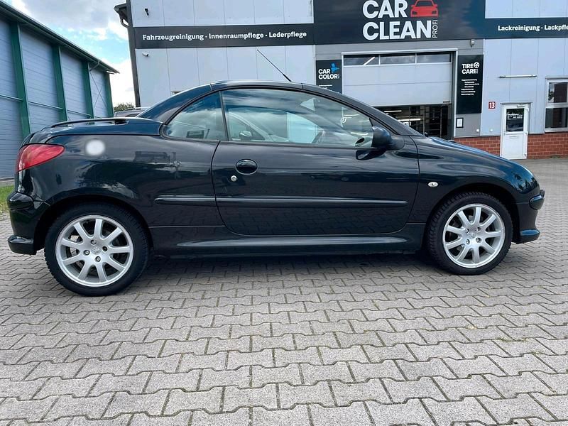 Gebraucht Peugeot 206 CC 109 PS (80 kW) 2006 Cabrio