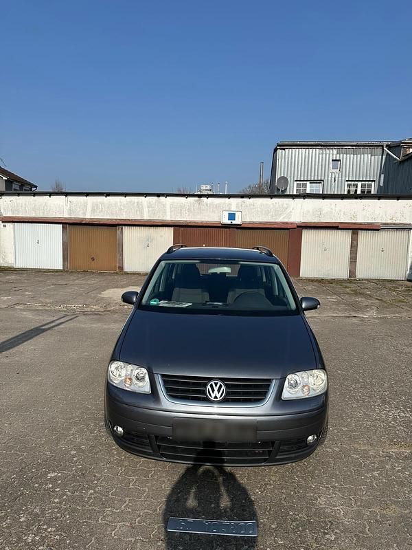 Gebraucht VW Touran 105 PS (77 kW) 2006 Silber Van / Kleinbus