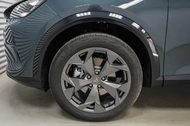 Neu Cupra Formentor 150 PS (110 kW) 2026 Fjord blau uni (9k) fjord blau uni (9k) SUV