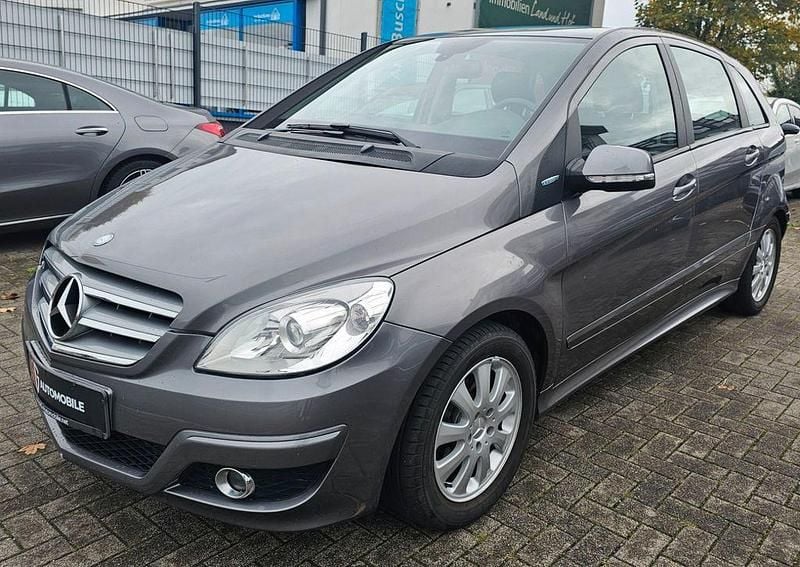 Gebraucht Mercedes B180 116 PS (85 kW) 2009 Grau Van / Kleinbus