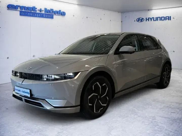 Cyber gray metallic Gebraucht 2024 Hyundai Ioniq 5 Techniq SUV | 36.980 € (Superpreis) - Bild 1/4