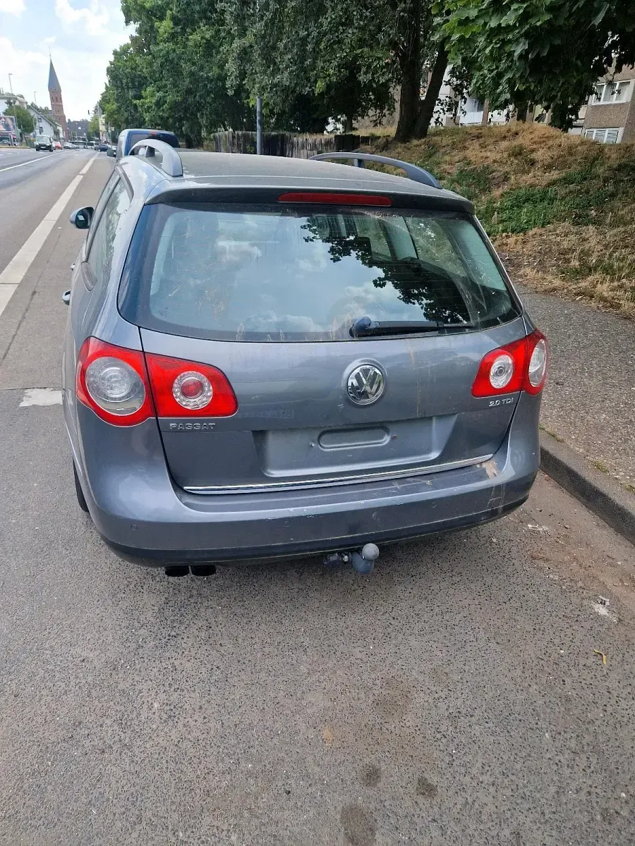 Gebraucht VW Passat 140 PS (102 kW) 2009 Grau Kombi